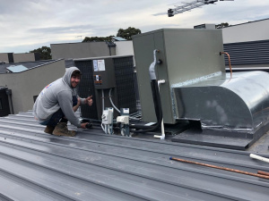 Air Conditioning Service Geelong - Too Hot To Hand